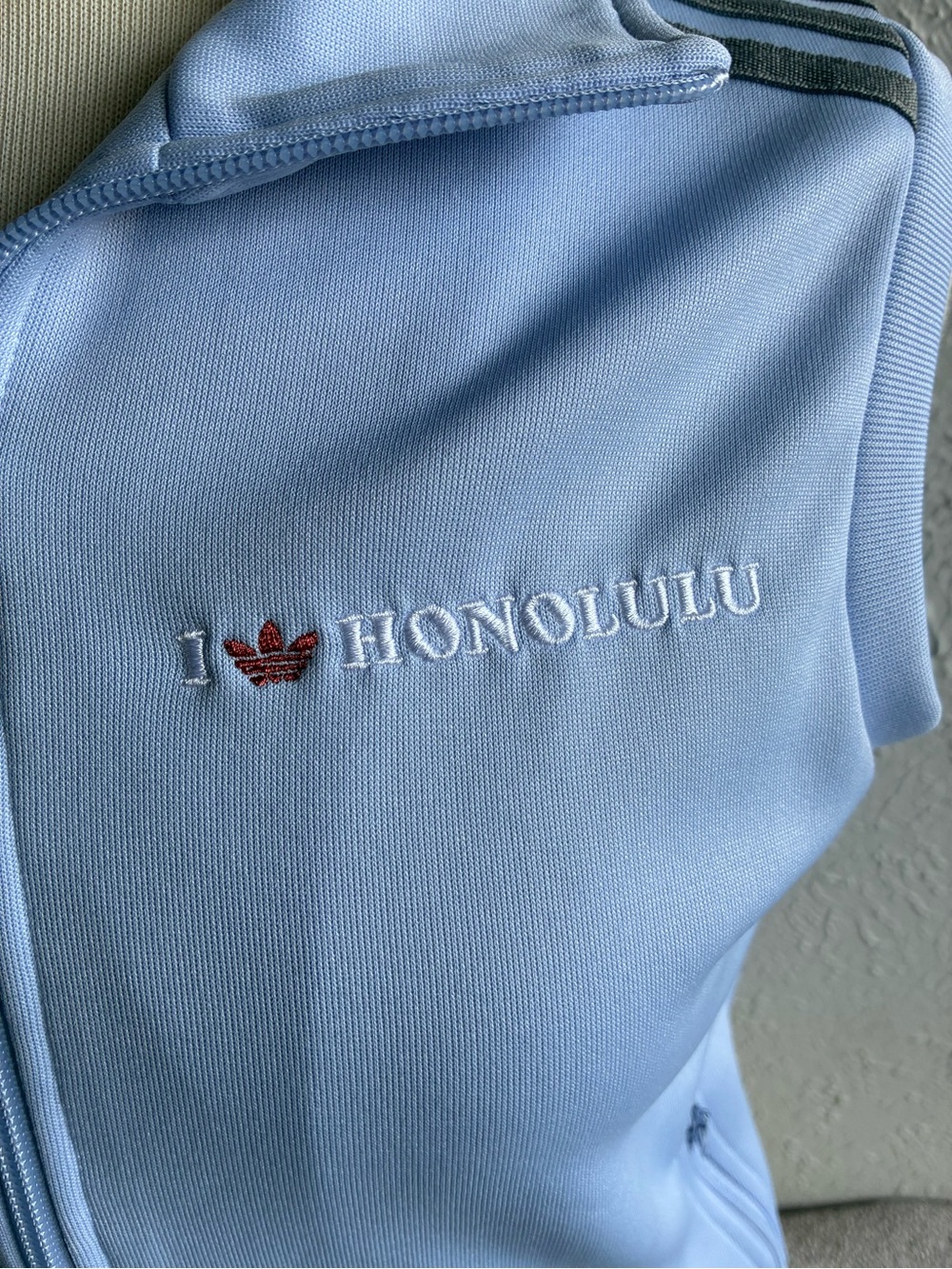 Vintage adidas I Love Honolulu
Sleeveless Track Vest Blue
Hawaiian Floral M - Picture 10 of 16